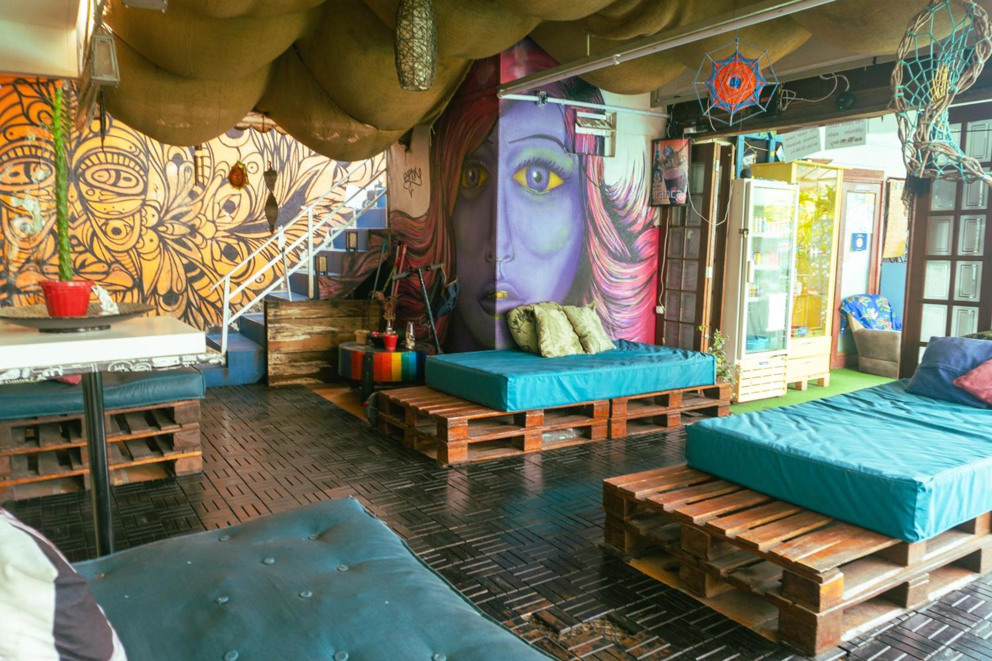 Oceanic Hostel *