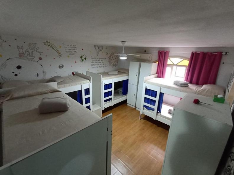 Oceanic Hostel *